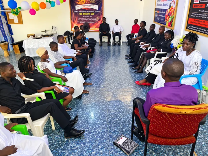 Sharing and prayer among ministers